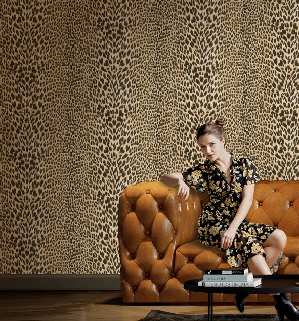 نمونه اجرا شده کاغذدیواری طرح پلنگی کد 8066